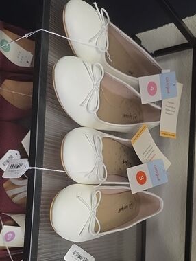 Cat & Jack White Girls Ballet Flats with Bow Accent